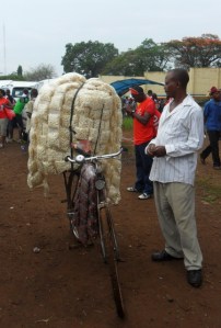 Race-day sights: popcorn for sale